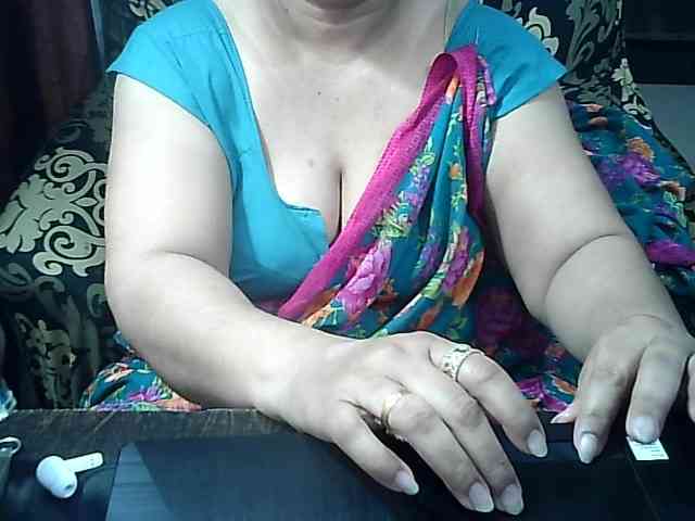 Indianbhabhimilf40 webcam