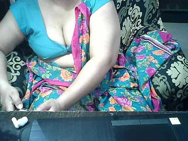Indianbhabhimilf40 webcam