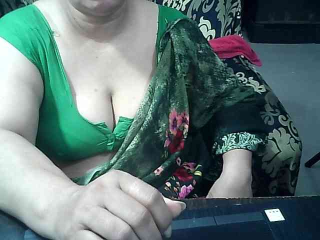 Indianbhabhimilf40 webcam