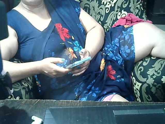 Indianbhabhimilf40 webcam