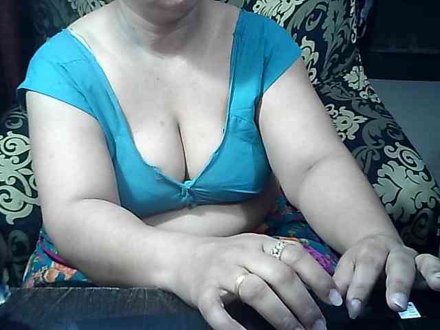 Indianbhabhimilf... Live Webcam on BongaCams