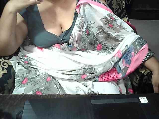 Indianbhabhimilf40 webcam