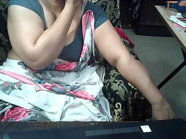 Indianbhabhimilf40 webcam