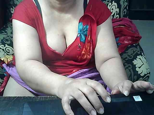 Indianbhabhimilf40 webcam
