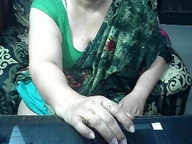 Indianbhabhimilf40 webcam