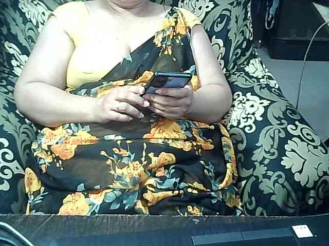 Indianbhabhimilf40 webcam