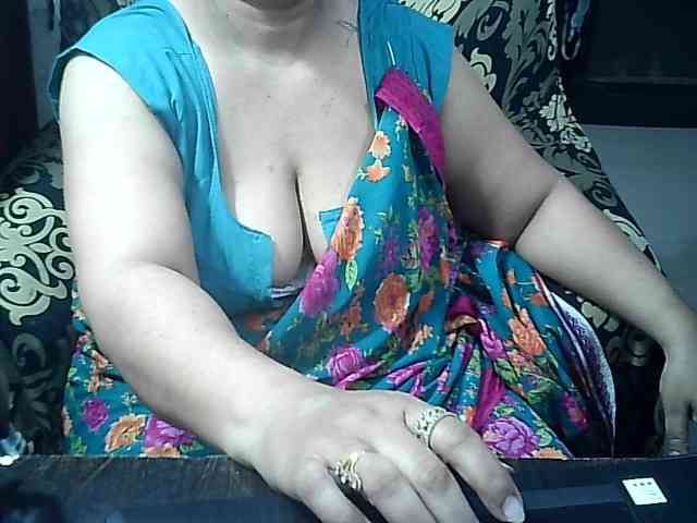 Indianbhabhimilf40 webcam
