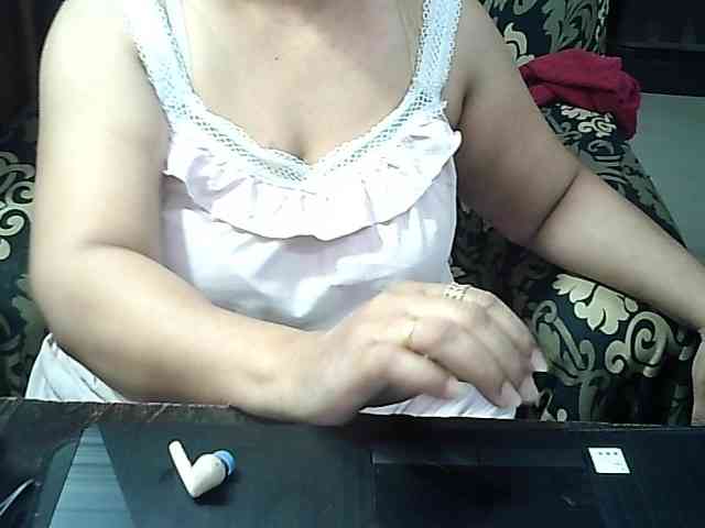 Indianbhabhimilf40 webcam