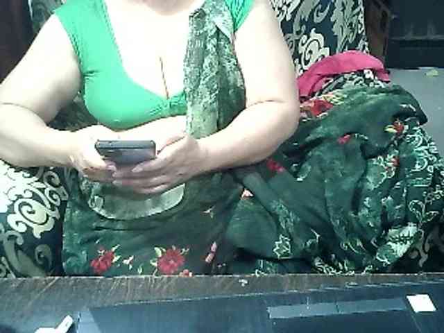 Indianbhabhimilf40 webcam