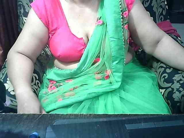 Indianbhabhimilf40 webcam