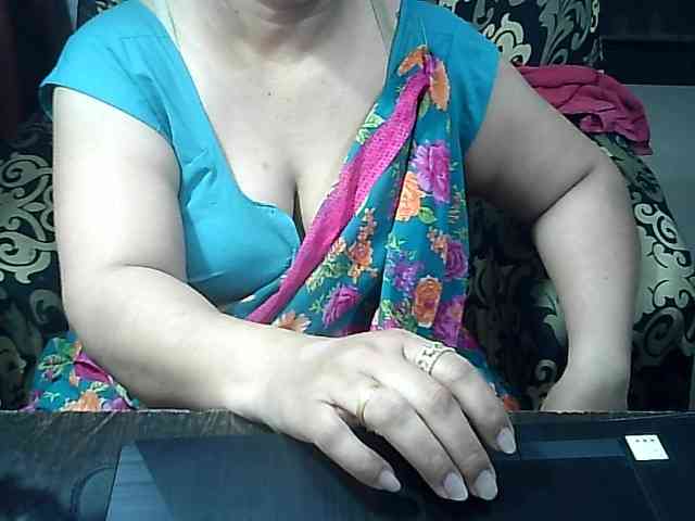 Indianbhabhimilf40 webcam
