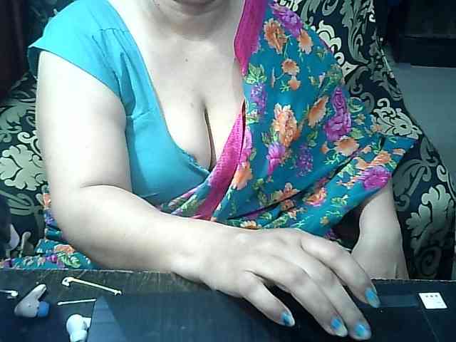 Indianbhabhimilf40 webcam