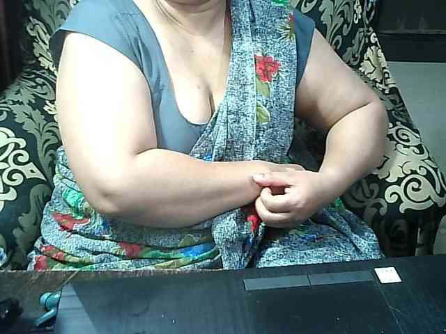 Indianbhabhimilf40 webcam