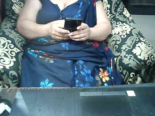 Indianbhabhimilf40 webcam