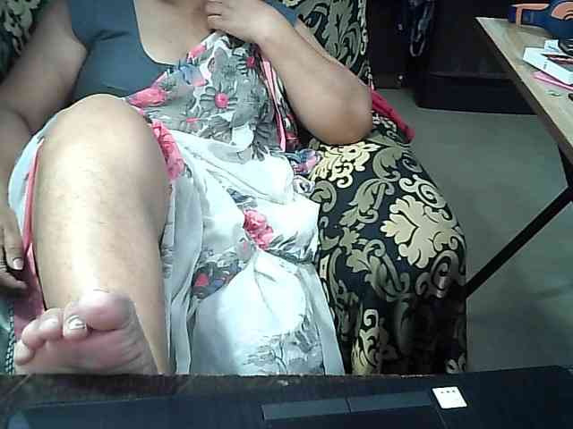 Indianbhabhimilf40 webcam