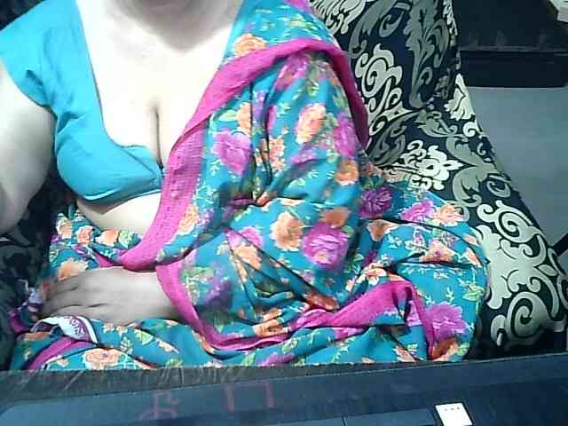 Indianbhabhimilf40 webcam