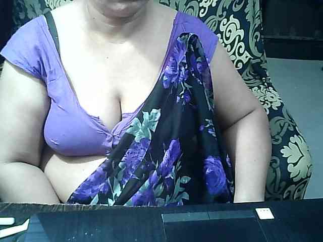 Indianbhabhimilf40 webcam
