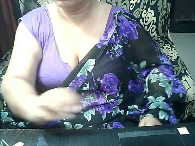 Indianbhabhimilf40 webcam