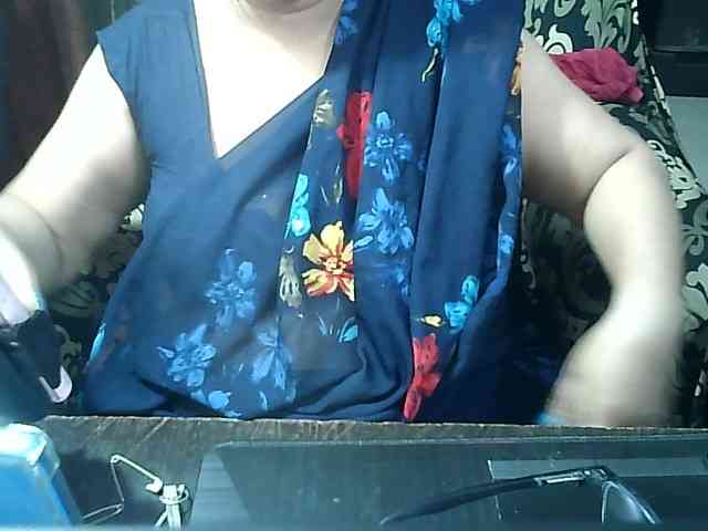 Indianbhabhimilf40 webcam