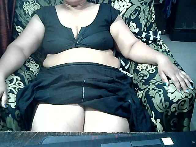 Indianbhabhimilf40 webcam