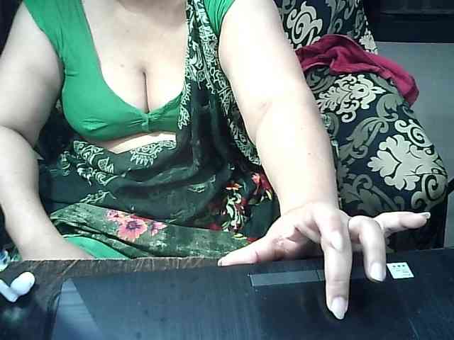 Indianbhabhimilf40 webcam