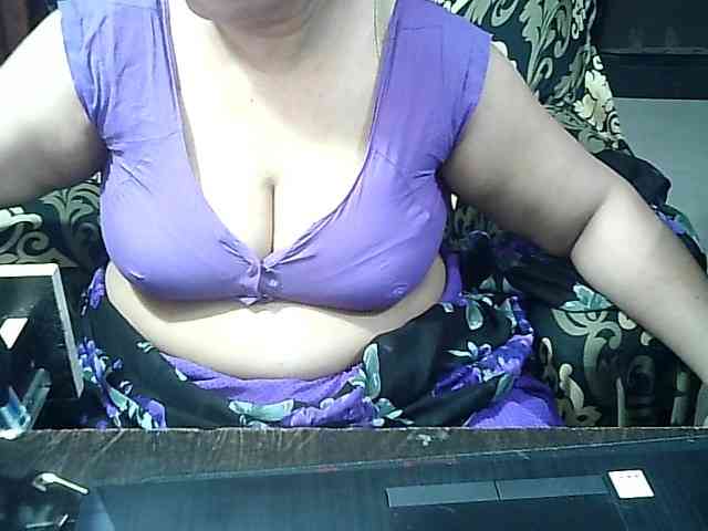Indianbhabhimilf40 webcam