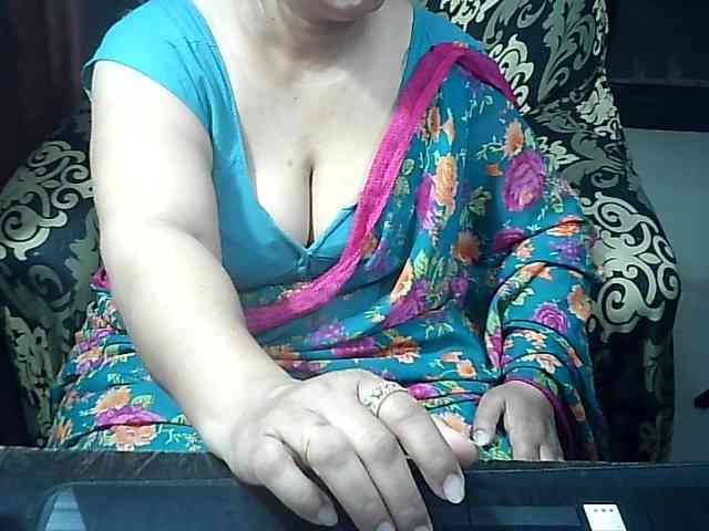 Indianbhabhimilf40 webcam