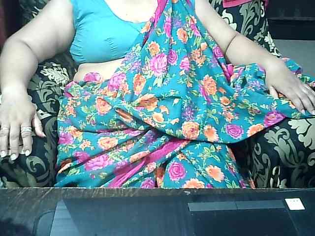Indianbhabhimilf40 webcam