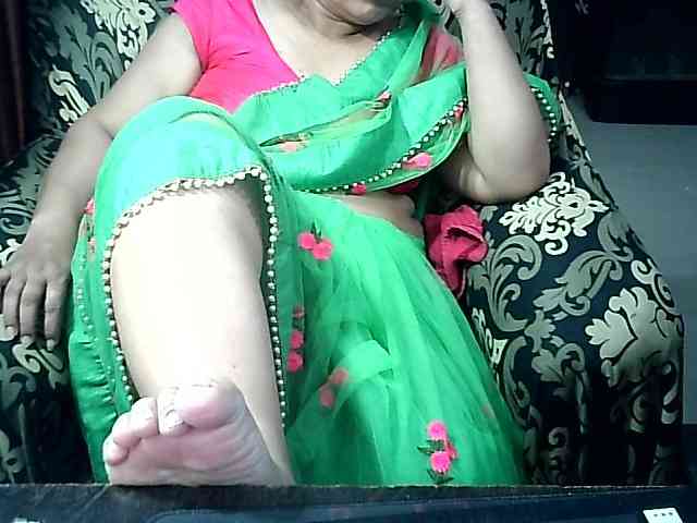 Indianbhabhimilf40 webcam