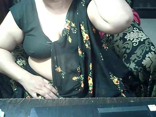 Indianbhabhimilf40 webcam