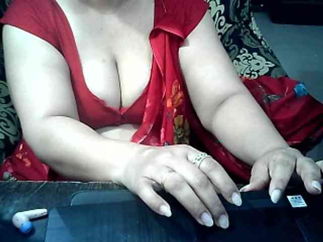 Indianbhabhimilf40 webcam