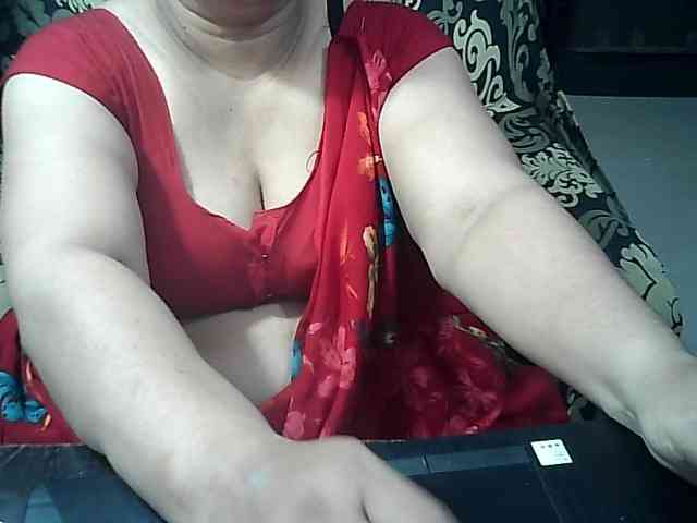 Indianbhabhimilf40 webcam