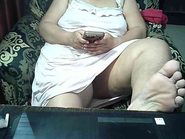 Indianbhabhimilf40 webcam