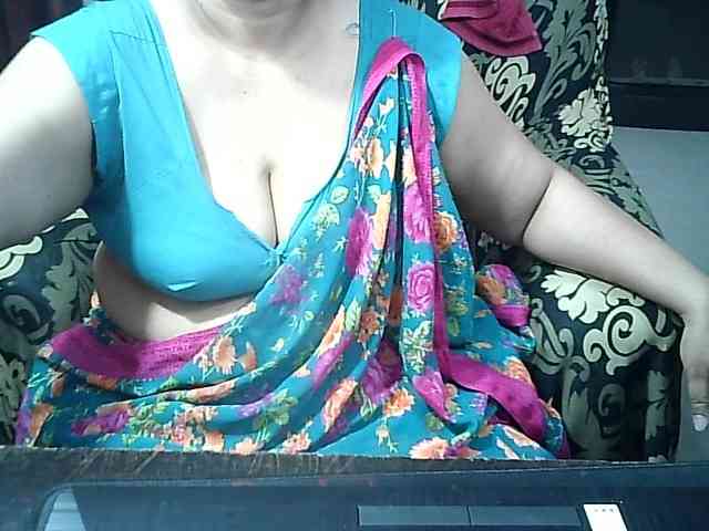 Indianbhabhimilf40 webcam