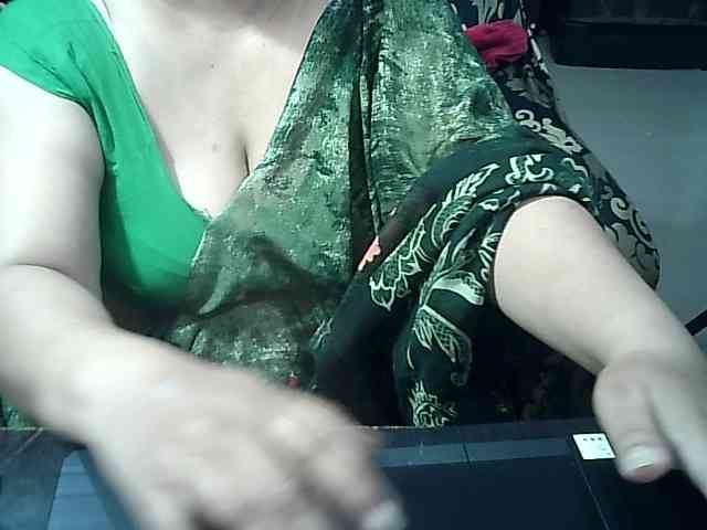 Indianbhabhimilf40 webcam