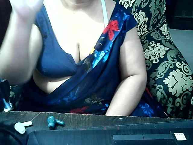 Indianbhabhimilf40 webcam