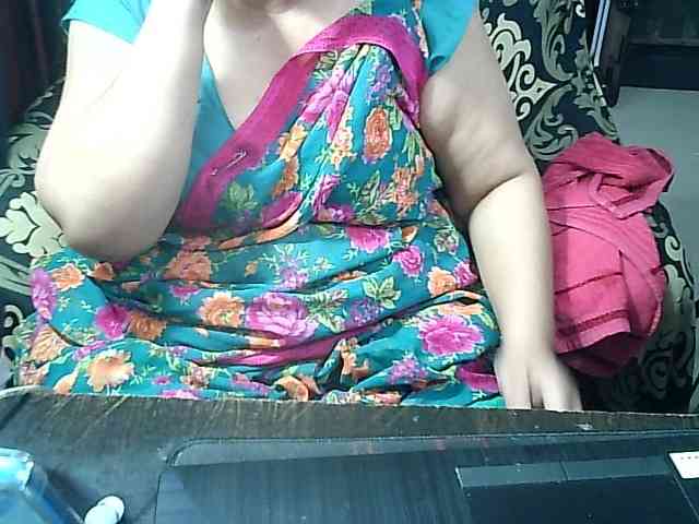 Indianbhabhimilf40 webcam