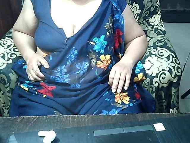 Indianbhabhimilf40 webcam