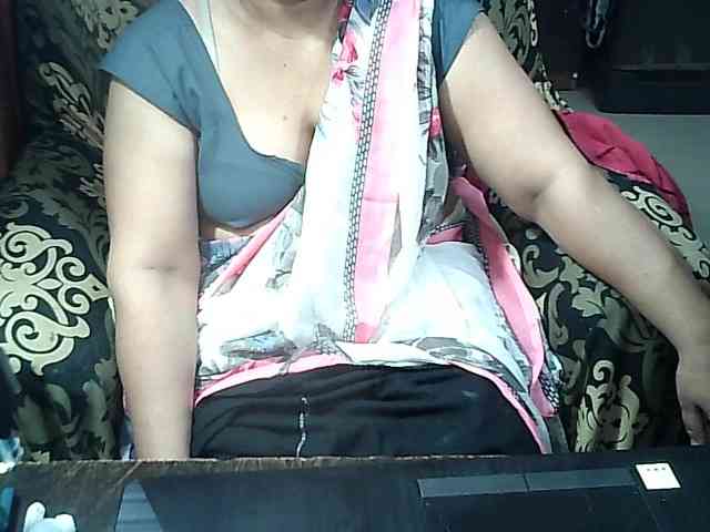 Indianbhabhimilf40 webcam