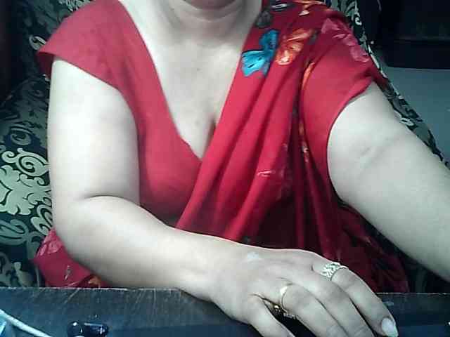 Indianbhabhimilf40 webcam
