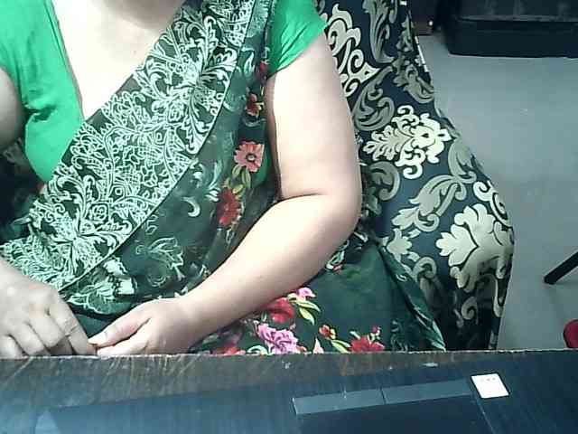 Indianbhabhimilf40 webcam