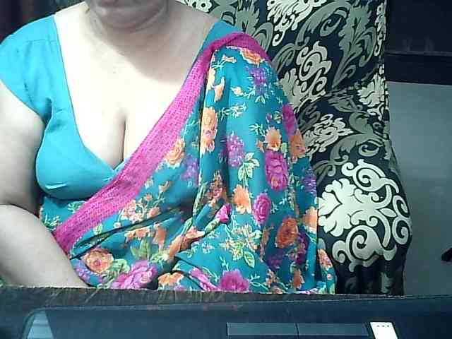 Indianbhabhimilf40 webcam