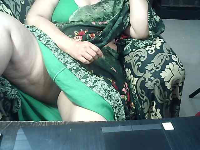 Indianbhabhimilf40 webcam