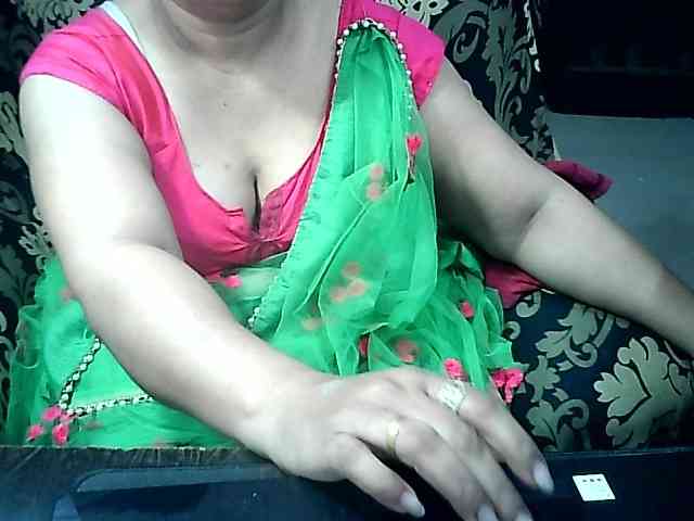 Indianbhabhimilf40 webcam