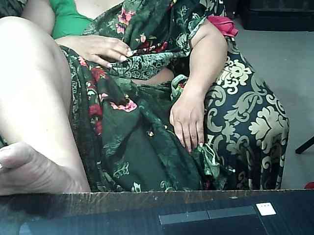 Indianbhabhimilf40 webcam