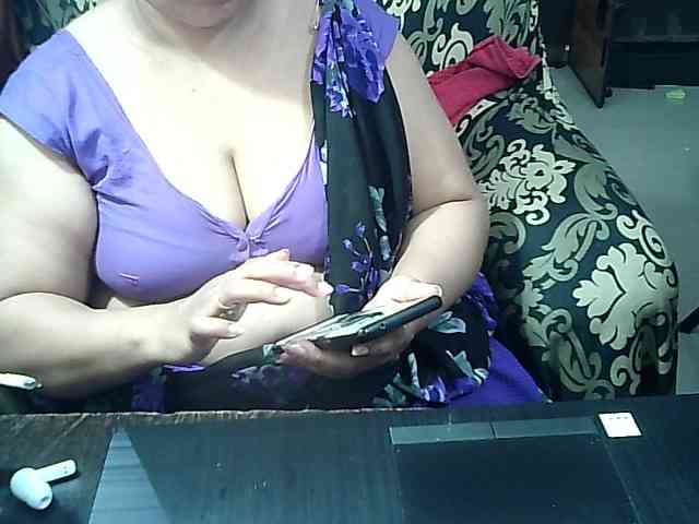 Indianbhabhimilf40 webcam