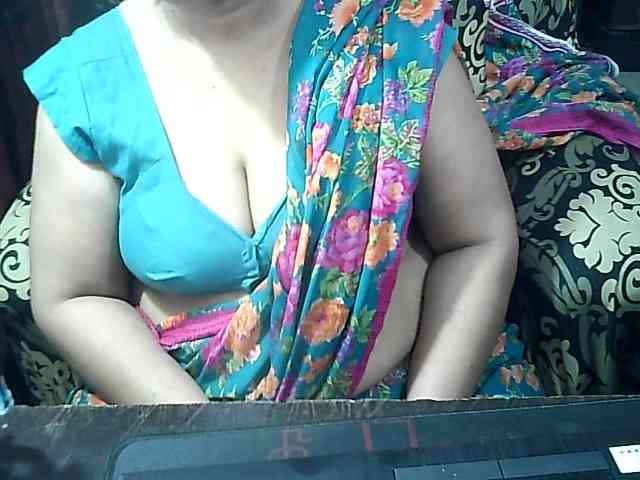 Indianbhabhimilf40 webcam