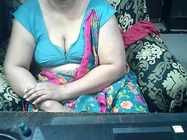 Indianbhabhimilf40 webcam