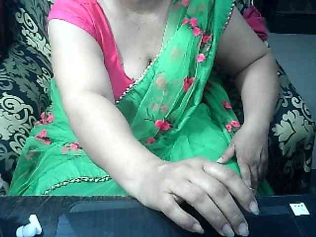 Indianbhabhimilf40 webcam