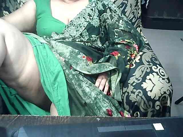 Indianbhabhimilf40 webcam